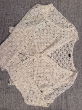 American Eagle Scalloped Sweater
